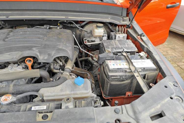 Used Tank 300 2021 Off-Road Edition 2.0T Conqueror Engine Bay Left
