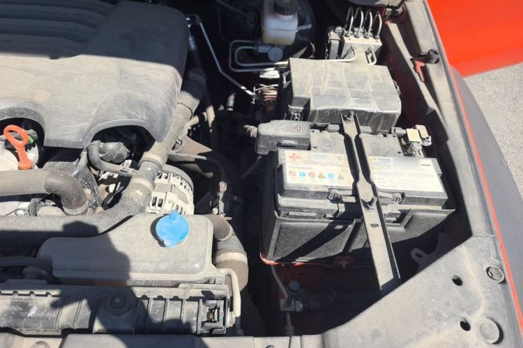Used Tank 300 2021 Off-Road Edition 2.0T Challenger Engine Bay Left
