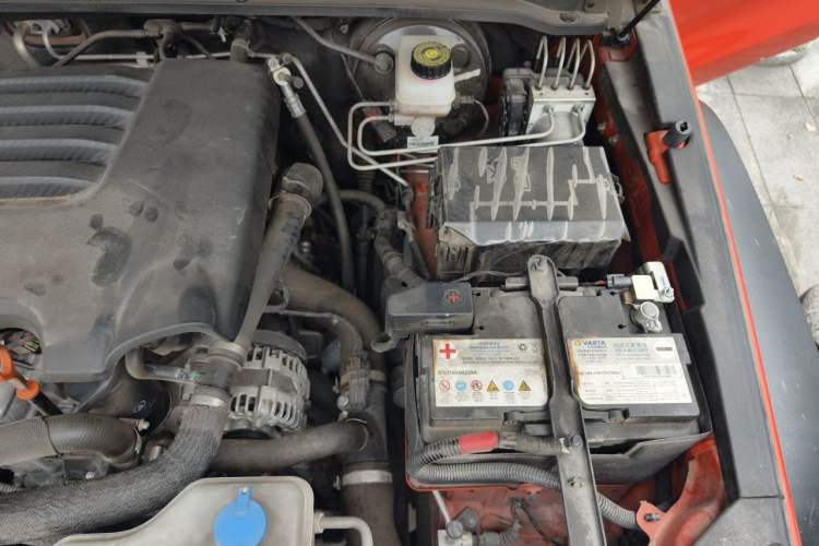 Used Tank 300 2021 Off-Road Edition 2.0T Conqueror Engine Bay Left
