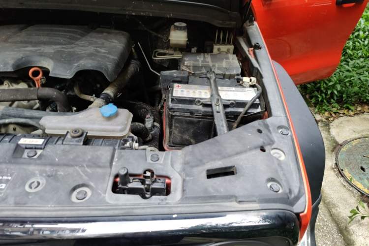 Used Tank 300 2021 Off-Road Edition 2.0T Conqueror Engine Bay Left