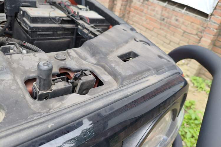 Used Tank 300 2021 Off-Road Edition 2.0T Conqueror Engine Bay Left