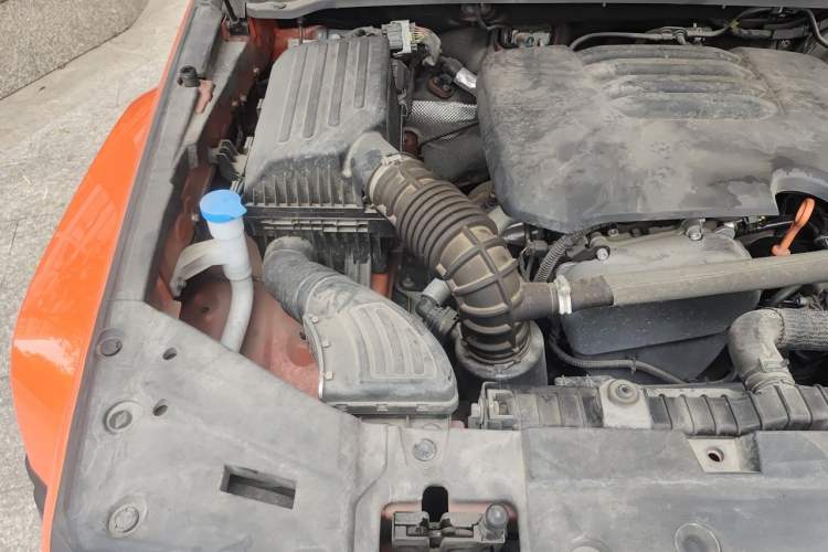 Used Tank 300 2021 City Edition 2.0T—Truly Stylish Engine Bay Right