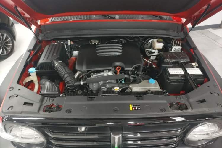 Used Tank 300 2021 Off-Road Edition 2.0T Challenger Engine Bay