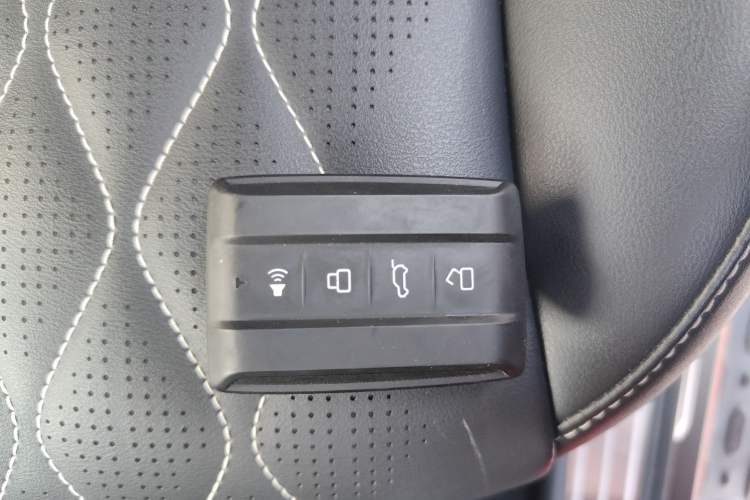 Used Tank 300 2021 Off-Road Edition 2.0T Challenger Interior 1