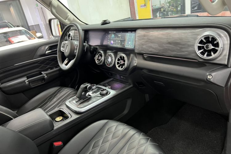 Used Tank 300 2021 Off-Road Edition 2.0T Challenger Interior 10