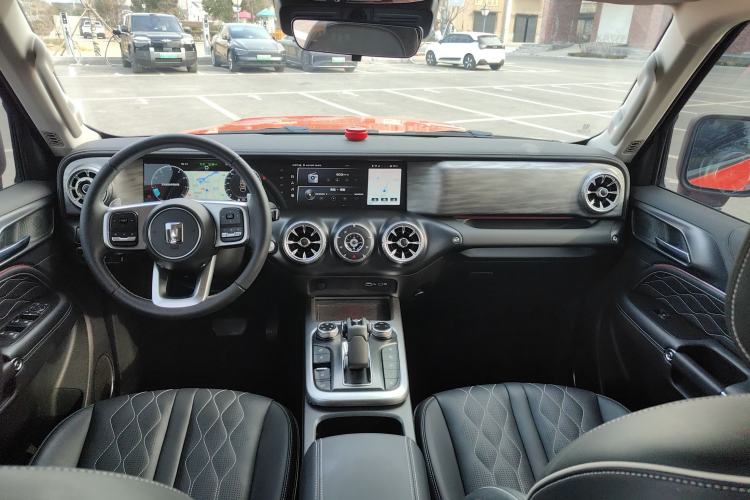 Used Tank 300 2021 Off-Road Edition 2.0T Challenger Interior 4