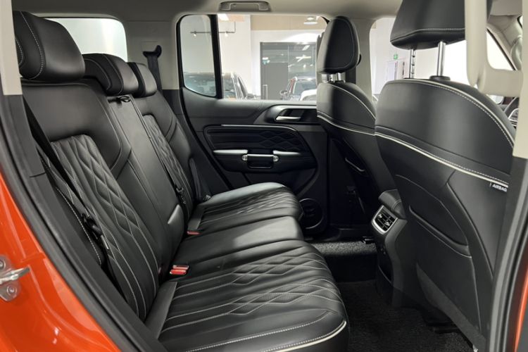 Used Tank 300 2021 Off-Road Edition 2.0T Challenger Interior 4