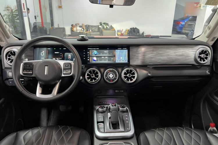 Used Tank 300 2021 Off-Road Edition 2.0T Challenger Interior 5