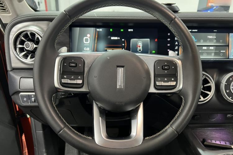 Used Tank 300 2021 Off-Road Edition 2.0T Challenger Interior 7