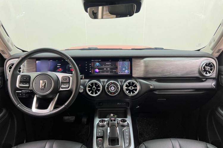 Used Tank 300 2021 City Edition 2.0T—Truly Stylish Interior 8