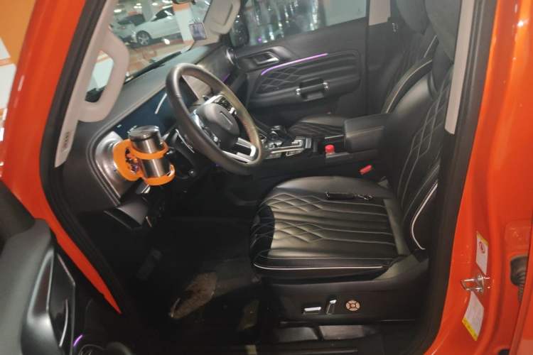 Used Tank 300 2021 Off-Road Edition 2.0T Challenger Left Front Seat