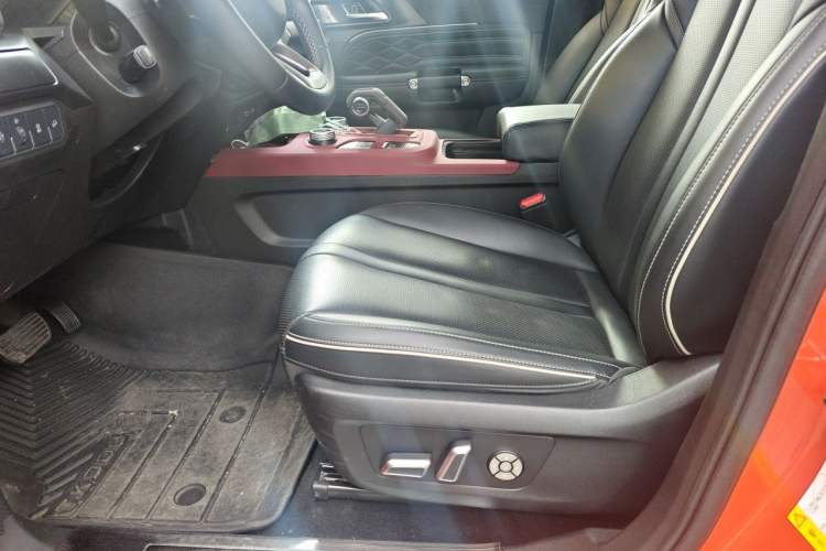 Used Tank 300 2021 Off-Road Edition 2.0T Conqueror Left Front Seat