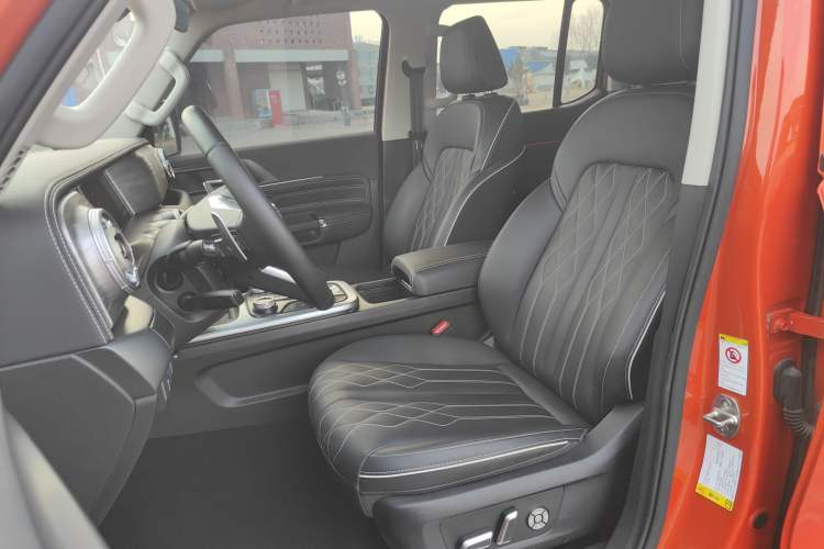 Used Tank 300 2021 Off-Road Edition 2.0T Challenger Left Front Seat