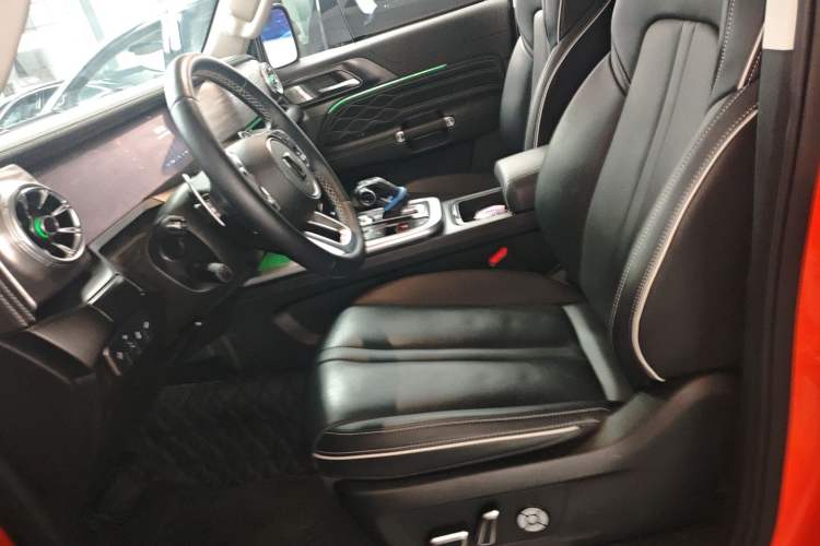 Used Tank 300 2021 Off-Road Edition 2.0T Conqueror Left Front Seat