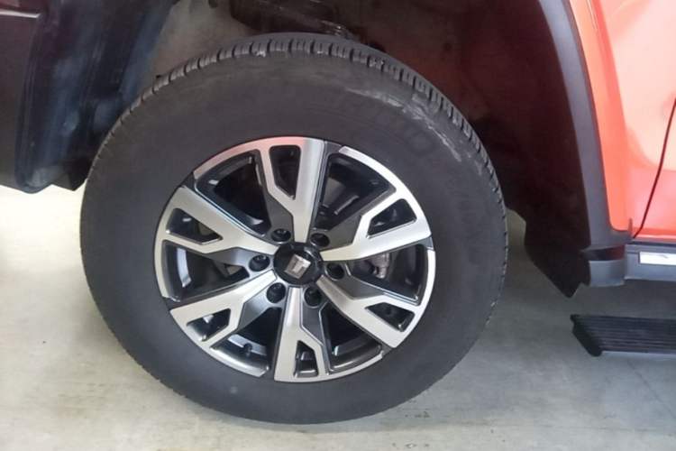 Used Tank 300 2021 City Edition 2.0T—Truly Stylish Left Front Wheel Hub