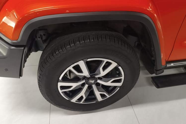 Used Tank 300 2021 City Edition 2.0T—Truly Stylish Left Front Wheel Hub