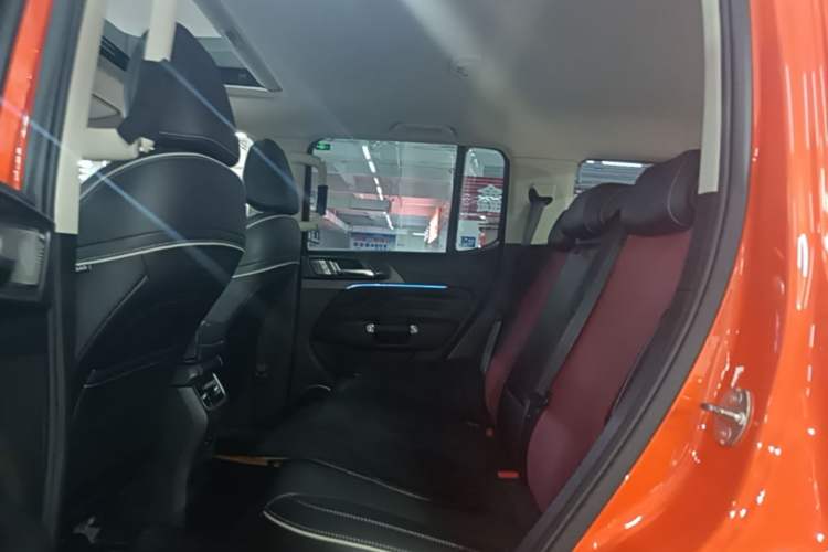 Used Tank 300 2021 Off-Road Edition 2.0T Conqueror Left Rear Seat