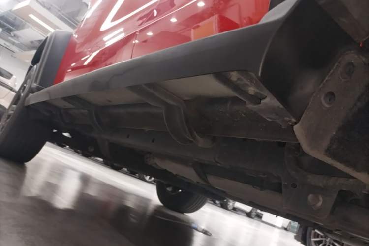 Used Tank 300 2021 Off-Road Edition 2.0T Challenger Left Side Sill