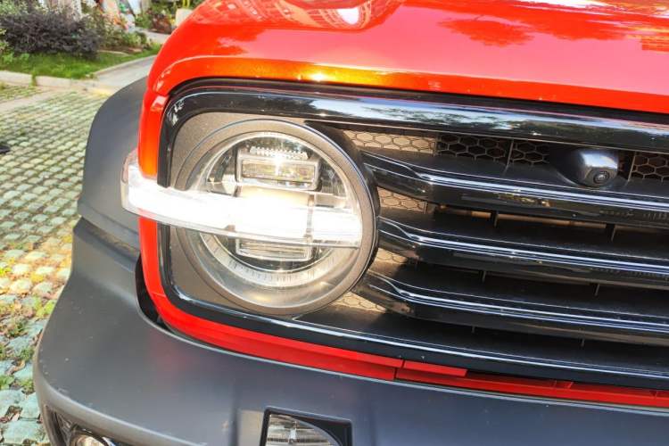 Used Tank 300 2021 Off-Road Edition 2.0T Challenger Right Front Headlight