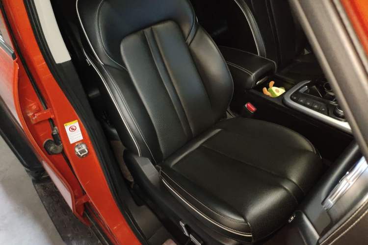 Used Tank 300 2021 Off-Road Edition 2.0T Conqueror Right Front Seat
