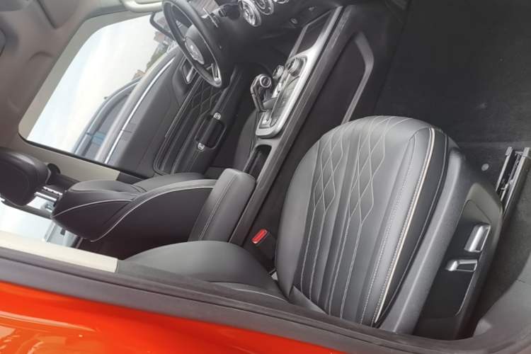 Used Tank 300 2021 Off-Road Edition 2.0T Challenger Right Front Seat