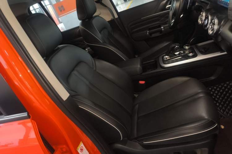 Used Tank 300 2021 City Edition 2.0T—Truly Stylish Right Front Seat