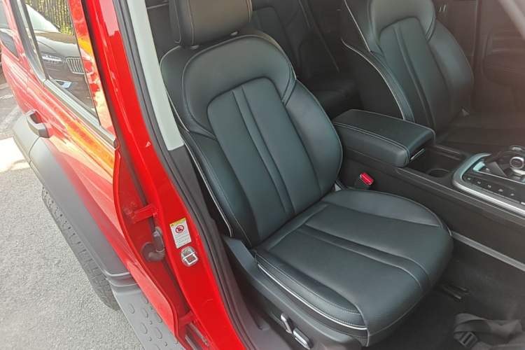 Used Tank 300 2021 Off-Road Edition 2.0T Conqueror Right Front Seat