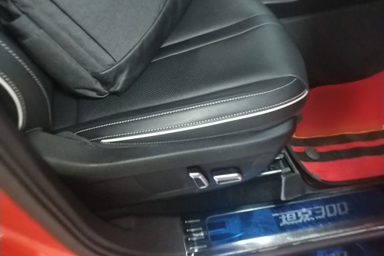Used Tank 300 2021 Off-Road Edition 2.0T Conqueror Right Front Seat