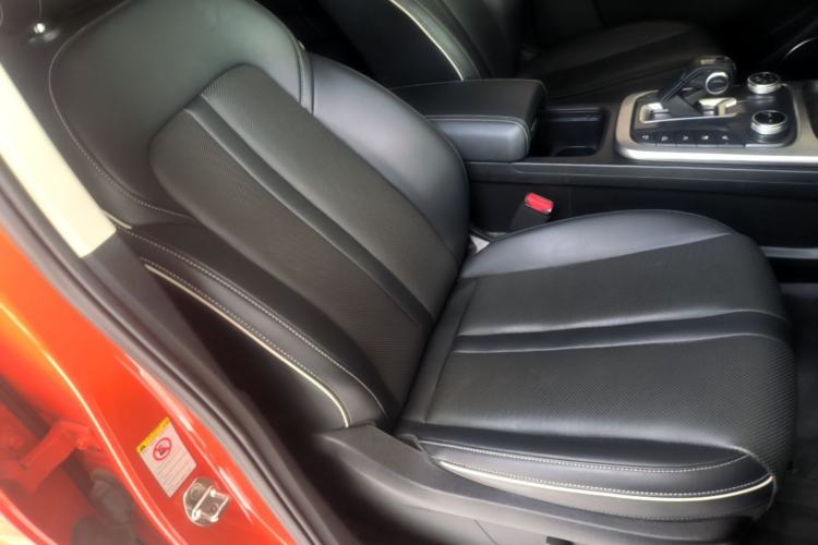 Used Tank 300 2021 City Edition 2.0T—Truly Stylish Right Front Seat