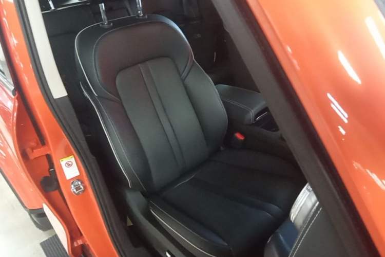 Used Tank 300 2021 City Edition 2.0T—Truly Stylish Right Front Seat