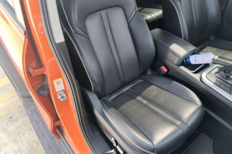 Used Tank 300 2021 Off-Road Edition 2.0T Conqueror Right Front Seat