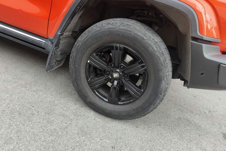 Used Tank 300 2021 City Edition 2.0T—Truly Stylish Right Front Wheel Hub