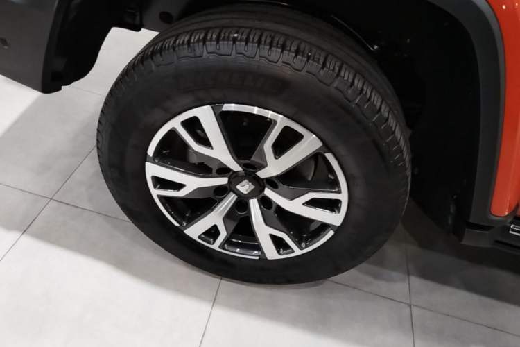 Used Tank 300 2021 City Edition 2.0T—Truly Stylish Right Rear Wheel Hub
