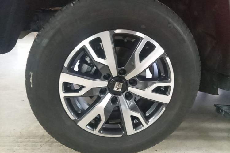 Used Tank 300 2021 City Edition 2.0T—Truly Stylish Right Rear Wheel Hub