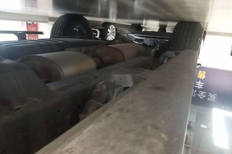 Used Tank 300 2021 City Edition 2.0T—Truly Stylish Right Side Sill