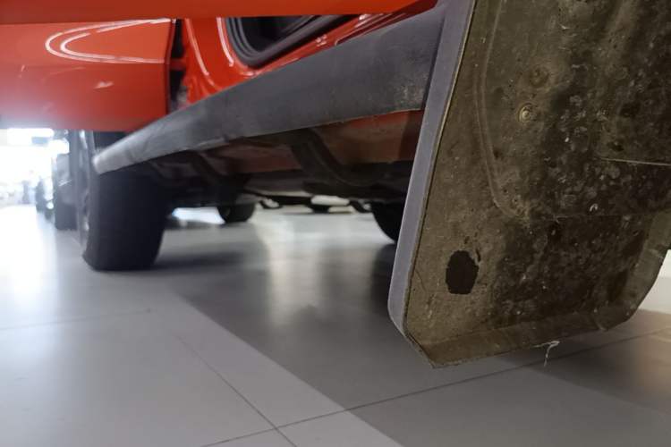 Used Tank 300 2021 Off-Road Edition 2.0T Conqueror Right Side Sill