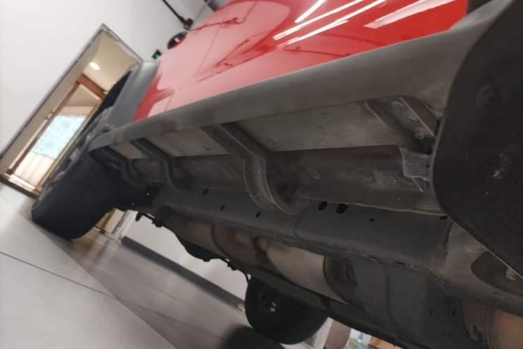 Used Tank 300 2021 Off-Road Edition 2.0T Challenger Right Side Sill