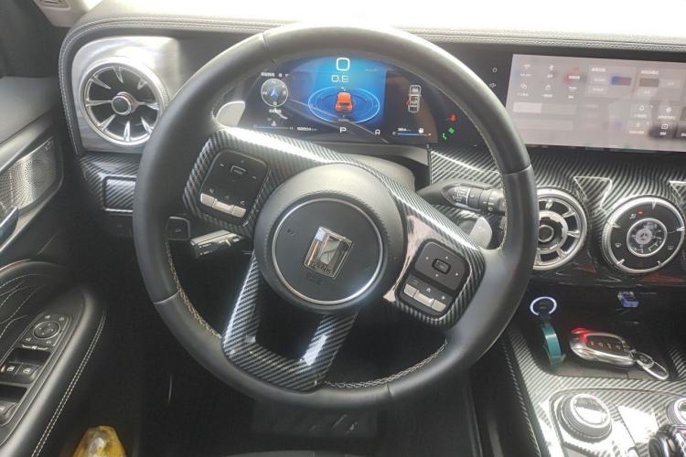 Used Tank 300 2021 City Edition 2.0T—Truly Stylish Steering Wheel