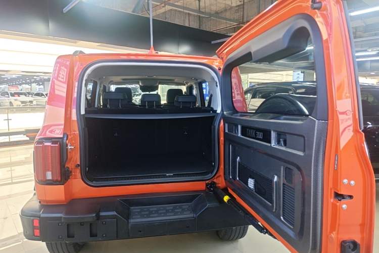 Used Tank 300 2021 City Edition 2.0T—Truly Stylish Trunk