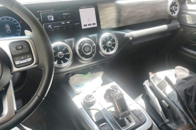Used Tank 300 2021 City Edition 2.0T—Truly Stylish Audio And AC Panel