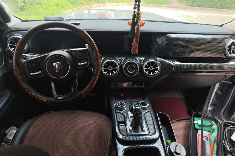 Used Tank 300 2021 City Edition 2.0T—Truly Stylish Center Console