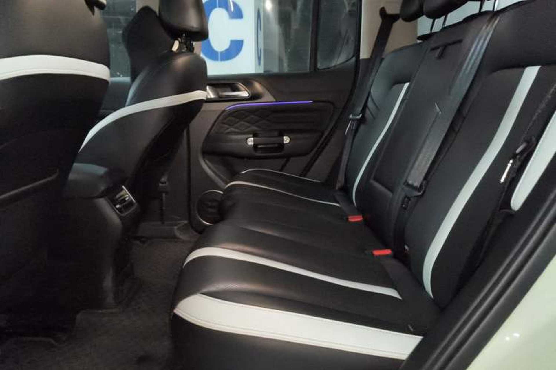 Used Tank 300 2021 City Edition 2.0T—Truly Stylish Left Rear Seat