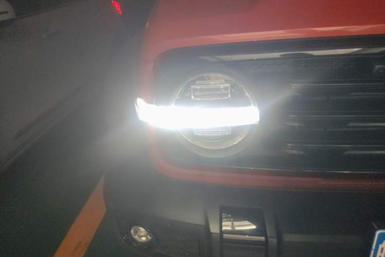 Used Tank 300 2021 Off-Road Edition 2.0T Conqueror Right Front Headlight