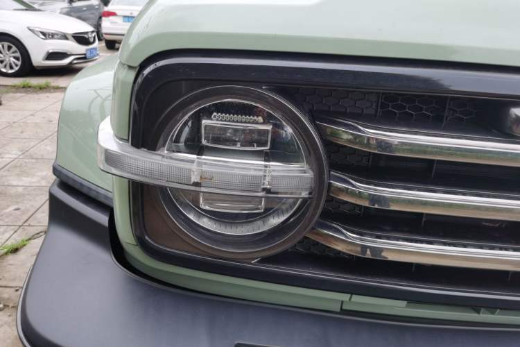 Used Tank 300 2021 City Edition 2.0T—Truly Stylish Right Front Headlight