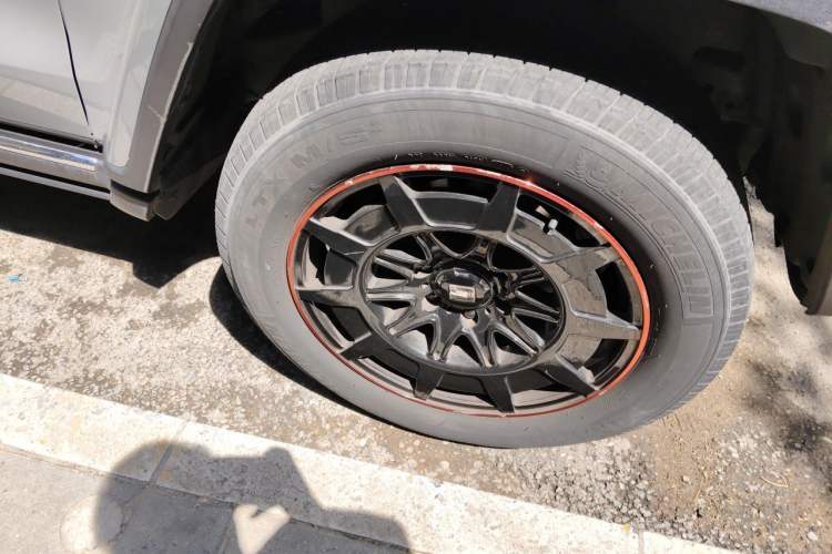 Used Tank 300 2021 City Edition 2.0T—Truly Stylish Right Front Wheel Hub