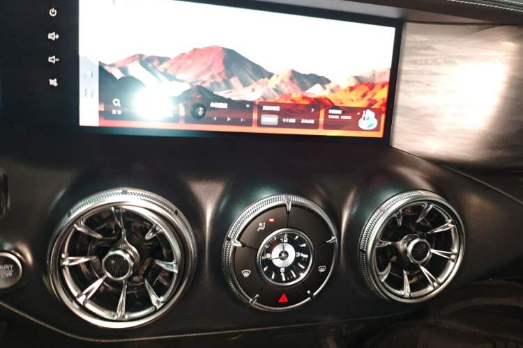 Used Tank 300 2021 Off-Road Edition 2.0T Conqueror Audio And AC Panel