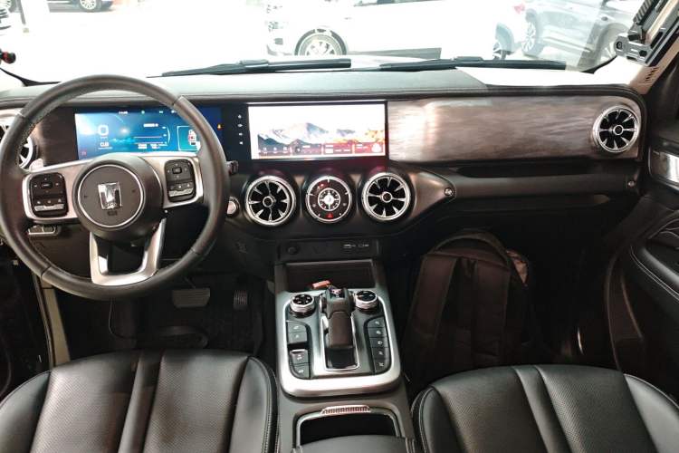 Used Tank 300 2021 Off-Road Edition 2.0T Conqueror Center Console