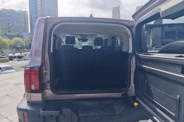 Used Tank 300 2021 City Edition 2.0T—Truly Stylish Trunk