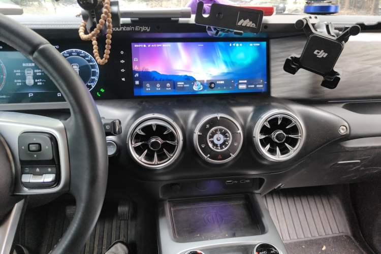 Used Tank 300 2021 City Edition 2.0T—Truly Stylish Audio And AC Panel
