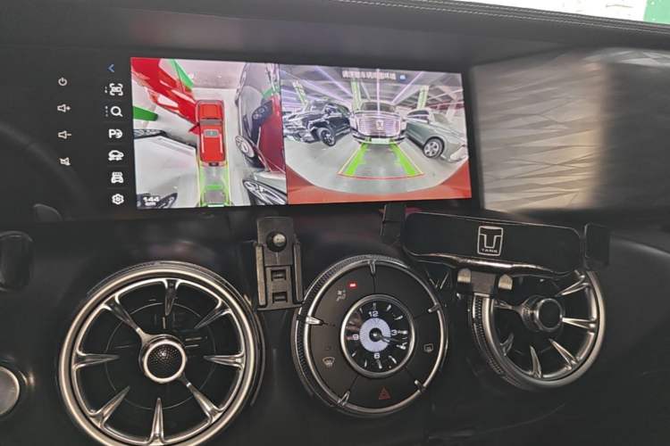 Used Tank 300 2021 City Edition 2.0T—Truly Stylish Audio And AC Panel